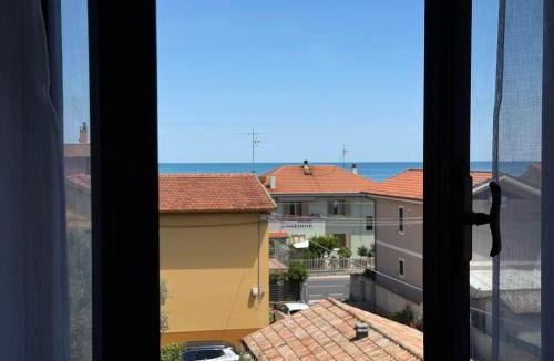 Marzocca Apartment | SE268 - Marzocca, comodo quadrilocale con garage