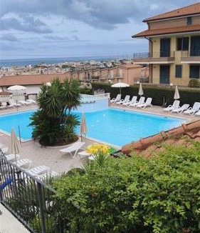 Tortoreto Lido Apartment | Sea View il Borgo