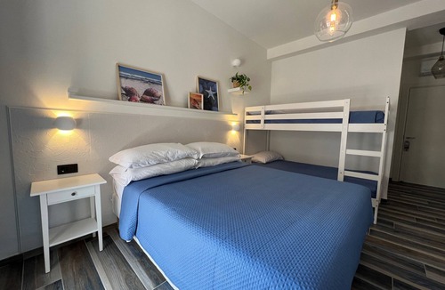 Marina Di Camerota Bed & Breakfast | Sea view room with private terrace