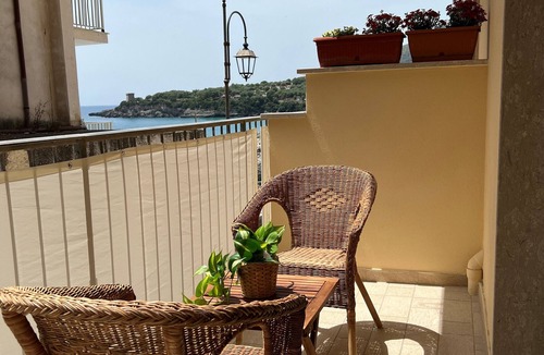 Marina Di Camerota Bed & Breakfast | Sea view room with private terrace