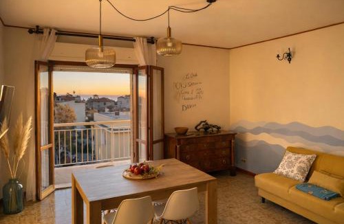 Grottammare Apartment | Sea View Solarium- Free parking - 8 min beach - 3 min A14 - Mastrangelo Beach