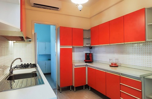 Laura Apartment | Seaside House Paestum (room & kitchen)