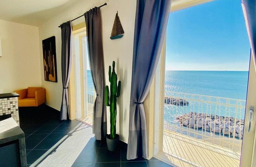 Salerno Apartment | Seaview Balcony Apartment - 5mt Dalla Spiaggia! x6