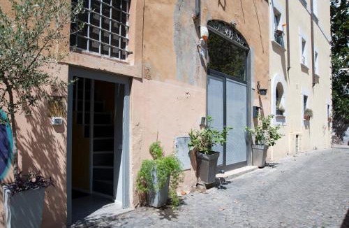 Rione V Ponte Apartment | Secret Rhome Loft