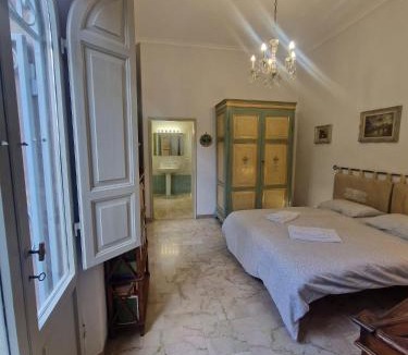 Perugia House | Secret villa's city garden