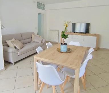 Mondragone Apartment | Serao House, 1 piano in centro