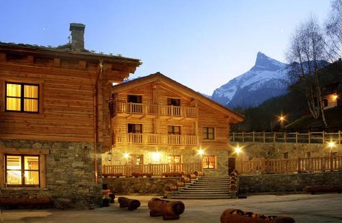 Champdepraz Hotel | Silou Retreat