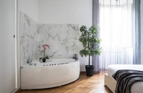 Trastevere Apartment | Silver Luxury Jacuzzi Suite Trastevere