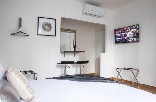 Trastevere Apartment | Silver Luxury Jacuzzi Suite Trastevere