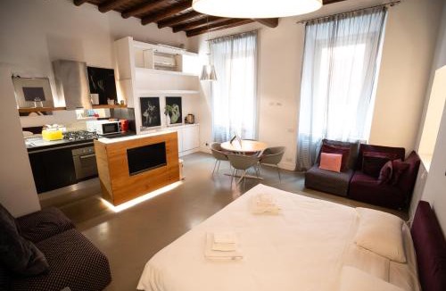 Rione IV Campo Marzio Apartment | Silver Spanish's steps