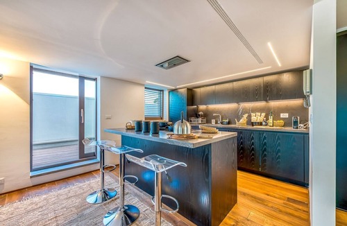 Vatican Villa | Skylife Sunshine Apartment