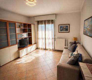 San Donato Milanese Apartment | SkyView San Donato 30 minuti dal Duomo-5 minuti a piedi dal Policlinico