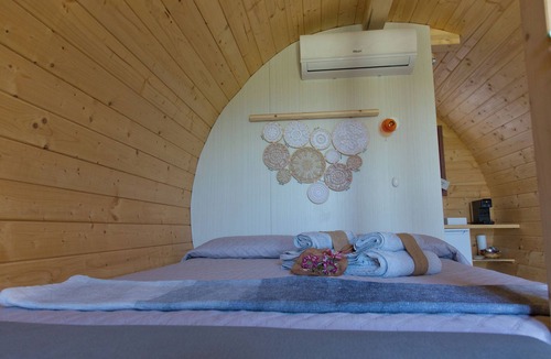 Marzi Bed & Breakfast | Sleeping in a Barrel - Antiche Vigne Pironti Magliocco
