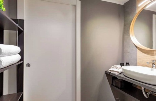 Pavia Apartment | Sleepn'joy Pavia - by LM Apartments Via Calchi 11B Pavia