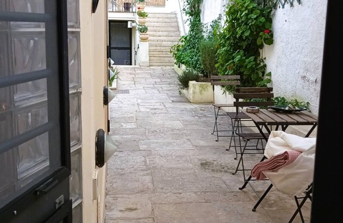 Municipio 5 Villa | Small villa in a great location