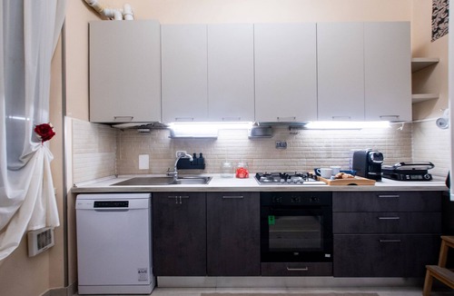 Monti Apartment | Smart House Colosseo by BarbarHouse