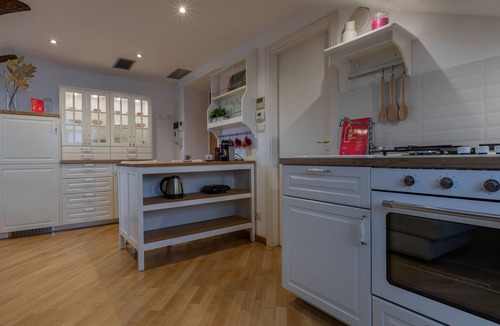Historic Centre Apartment | Solferino Home by Wonderful Italy