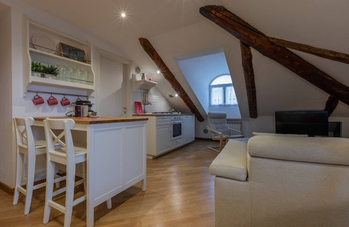 Historic Centre Apartment | Solferino Home by Wonderful Italy
