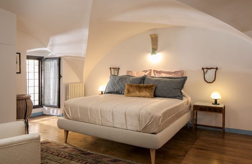 Spoleto Apartment | Spacious Artist's Home with Ancient Roman Walled Garden
