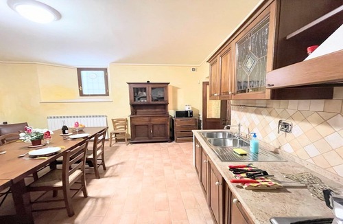 Spoleto Villa | Spacious centrally located townhouse - Spoleto - sleeps 10