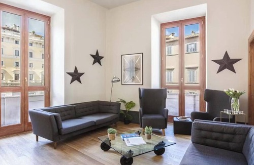 Navona Apartment | Spacious City Retreat Overlooking Rome’s Historic Streets