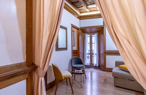 Rione IV Campo Marzio Apartment | Spagna Historical Apartment by Spanish Steps