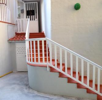 Naples House | Spend Night