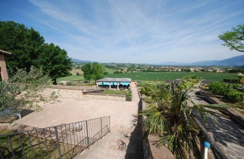 Spoleto Apartment | Spoleto By The Pool, apt.3 - marvellous view, only 0,7 miles from the old tow