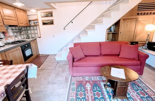 Strettura House | Spoleto Splash : Cisterna/sleeps 2/3/wifi/aircon - beautiful views all around