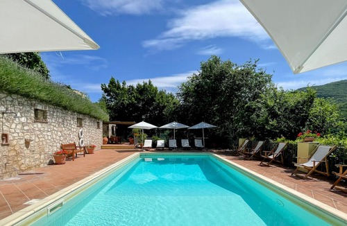 Spoleto Villa | Spoleto Splash/whole Private Village/sleeps 24