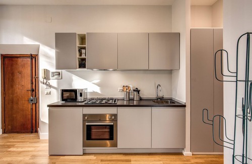 Rione VII Regola Apartment | St. Eligio 2BDR