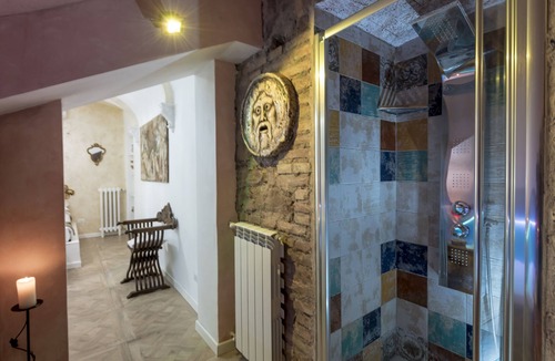 Vatican Apartment | St. Peter's in Love - Honeymoon suite with small pool