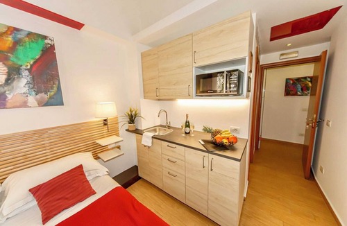 Universita House | Standard Double - InternoUno - Via Campaldino