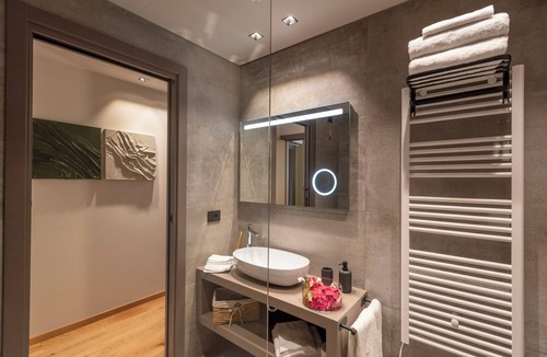 Castagnito Bed & Breakfast | Standard Room 104, no balcony - Relais PQlin & Winery.