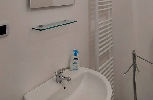 Acquaviva Apartment | Stanza comoda e silenziosa a 5 minuti da Montepulciano