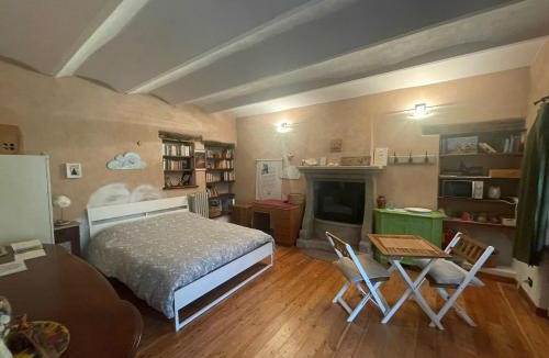 Cavallerleone House | stanza con ingresso indipendente, letto 2 piazze