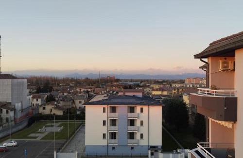 Bolzone House | Stanze Crema attico con vista
