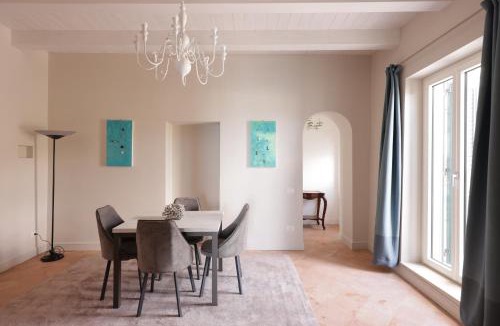 Raito House | Starhost - Albadoro seaview garden and parking