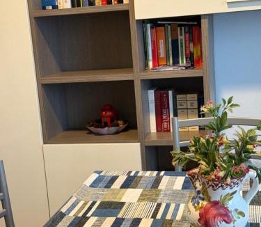 Aurora Apartment | Stay Easy - Centro storico a Piedi e Parcheggio gratuito