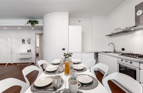 Milan Apartment | StayEasy SantaGiulia - M3 Metro - Center in 20 mins