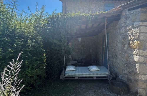 Montoro Villa | Stone farmhouse nestled in the Umbrian countryside