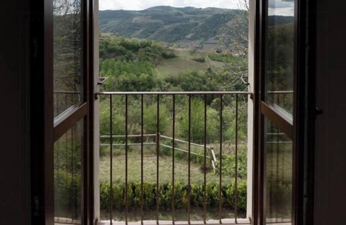 Cossano Belbo House | Stone house in Piedmont with infinity pool