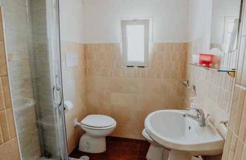 Novi Velia Bed & Breakfast | Stone house