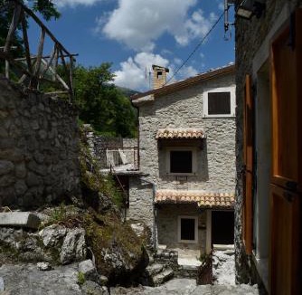 Roccacaramanico House | Stone House in Majella Park