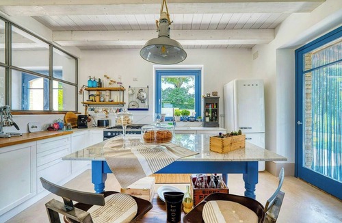 Monterosso House | Stone villa with views in the Marche hills