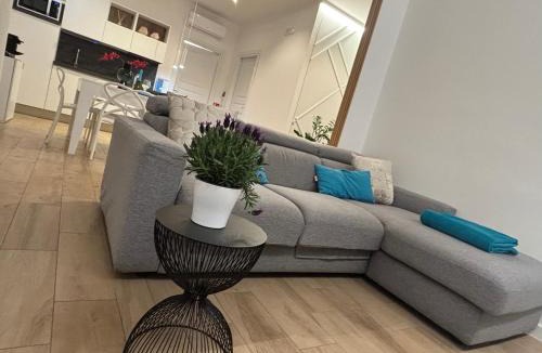 Reggio Calabria Apartment | Strettomare-Business & travel apartment