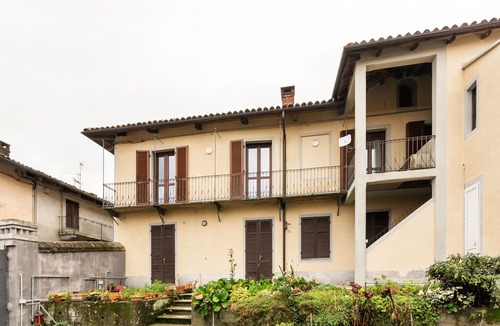 Albugnano House | Striking Holiday Home in Albugnano with Terrace