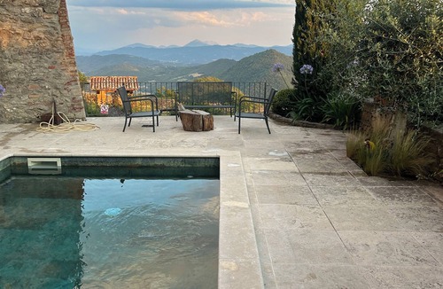 Monte Santa Maria Tiberina House | Stunning Luxury House (Lower 2 Floors) with Amazing Views & Pool in green Marble