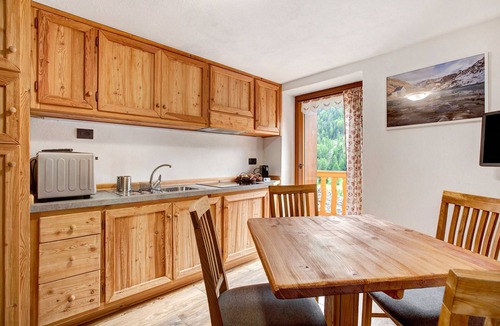 Saint-Rhemy-en-Bosses Apartment | Studio 'Aux Pieds Du Malatra' 2' surrounded by mountains