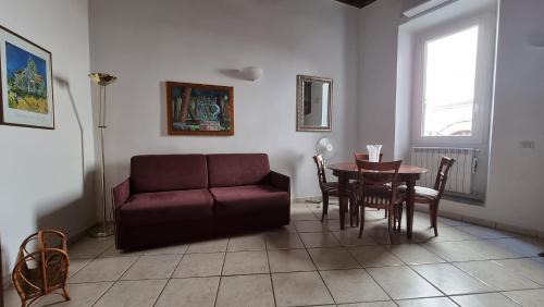 Rione V Ponte Apartment | Studio della Pace, Classy & Charming - RENOVATED